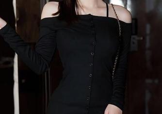 秀人网 – 制服写真奇观：在网盘瞅瞅唐安琪是如何驾驭的。