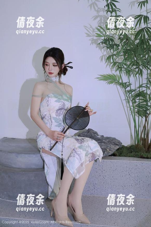 秀人网 - 晚苏susu的私房图集，这空姐的气质真让人想多看几遍～