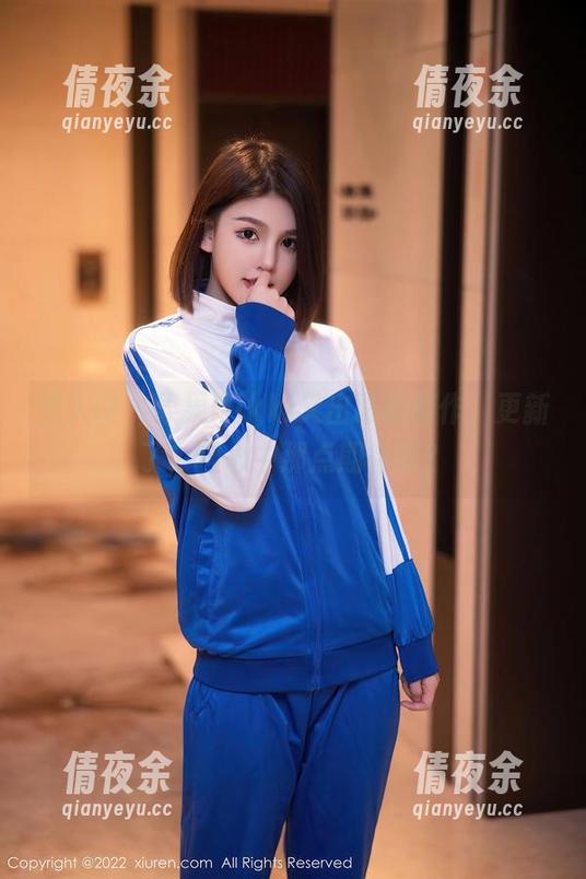 秀人网 - 果果Nikki又出眼镜新作，更新了，但心中那点期待呢？