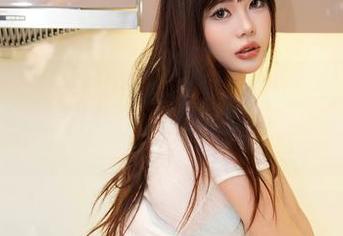 秀人网 – 无圣光的楚恬Olivia，校园里自成一派，图集里竟然还有一丝疯狂。