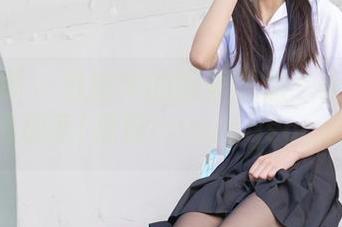 稚乖画册 – 逛街中的黑丝念想：夜夜的独特视察(原图comingsoon)