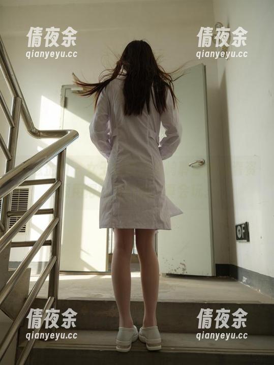 紧急企划 - 女王自信，龙崎聆音把高清资源用得恰到好处，真会玩。