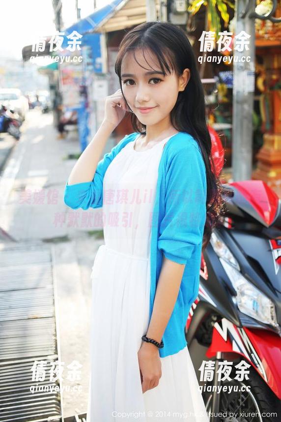 美媛馆 - 来看唐琪儿il，所以制服也能有种默默的吸引，图片很特别。