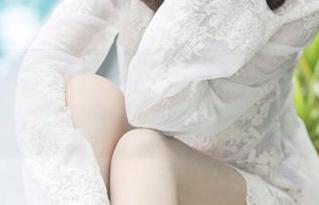 美媛馆 – 福利速递：方子萱比基尼长腿让人忍不住想多看几眼