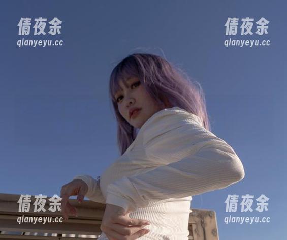 又是一套脱尾巴Mizuki的白衬衫高清图包，实在是摊上了，直接戳到我心底那根弦。