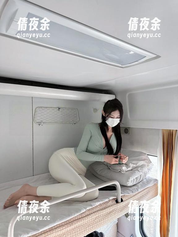 微密圈 - 脸红Dearie更新：红色绑带又来了，是时候给这份大胆一个大赞！