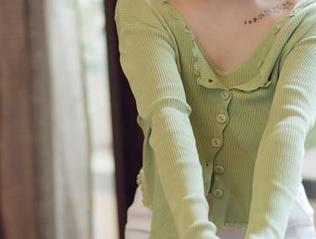 花漾show – 赵惟依coco修女写真集：当天使和恶作剧相遇，是怎样的场面！