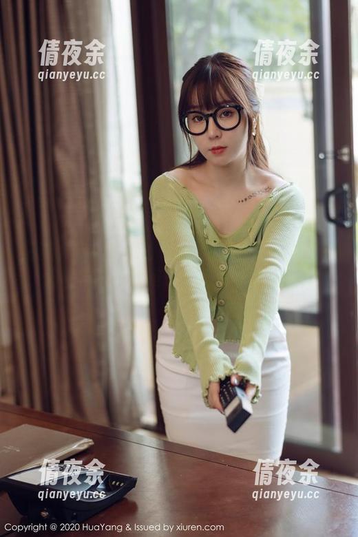 花漾show - 赵惟依coco修女写真集：当天使和恶作剧相遇，是怎样的场面！
