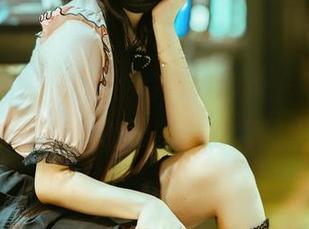 “LonelyMary”写真界的荧光棒——落落Raku让她的孤独变得如此耀眼！