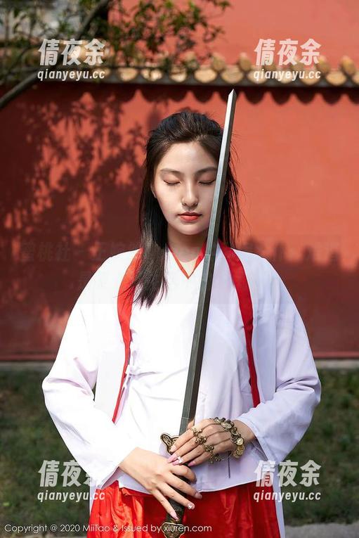蜜桃社 - 王婉悠Queen的私房女仆：难道是要上演生活中的小剧场？