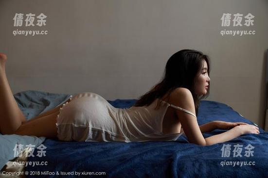 蜜桃社 - 偶遇：真希的连衣裙与我聊天，图包记录了这一刻！