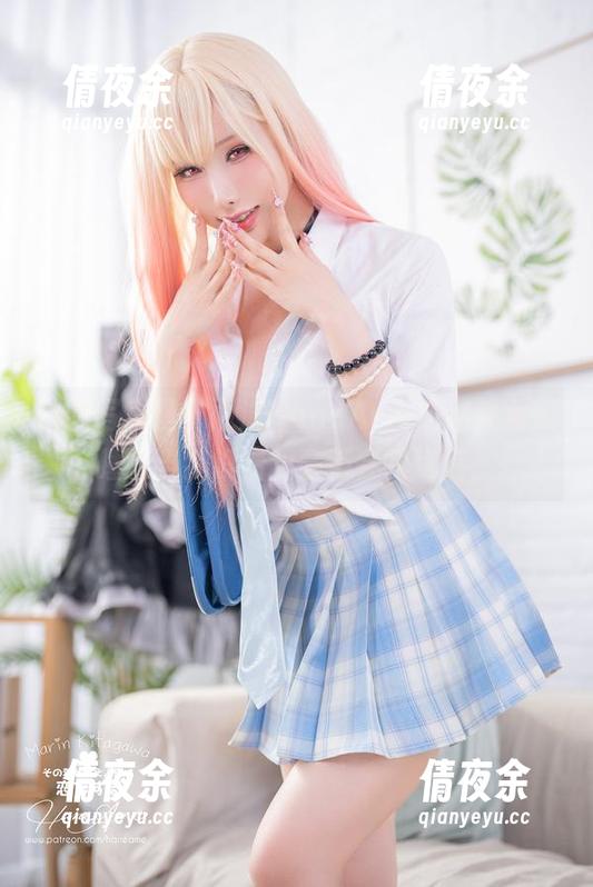 最新写真里，雨波HaneAme和那件女王睡衣当我没看见会不会很可惜。