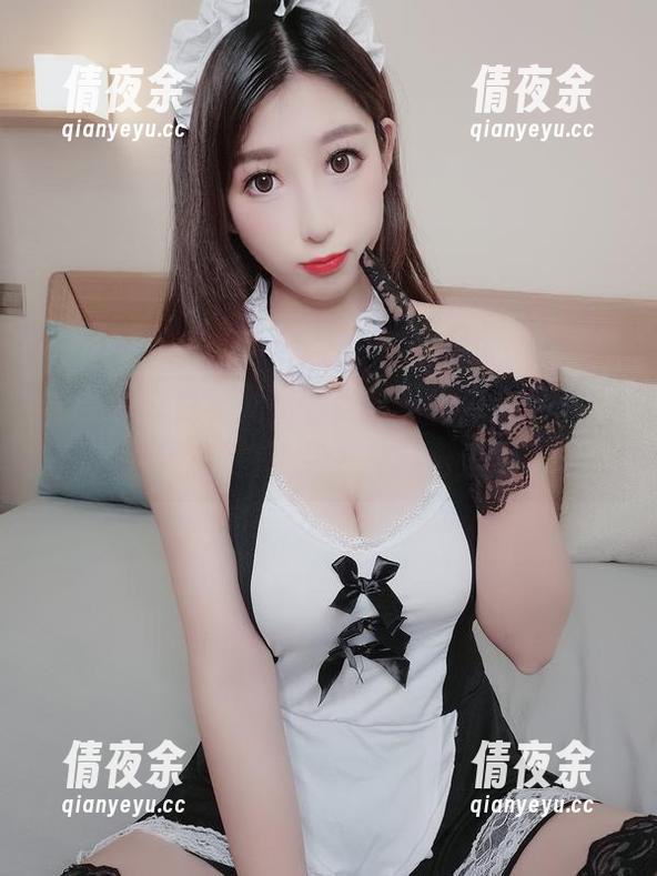 原以为只是雯粥粥的女仆黑丝资源，没想到却被拉进了另一种轻松氛围。