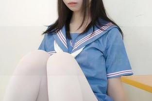 看到香川澪的泳衣照，忍不住想说，美图真是会选角啊，哈哈！