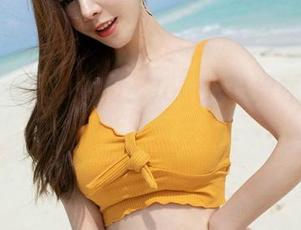 魅妍社 – 美图时刻：Jenny佳妮在白色里迷失了自己？