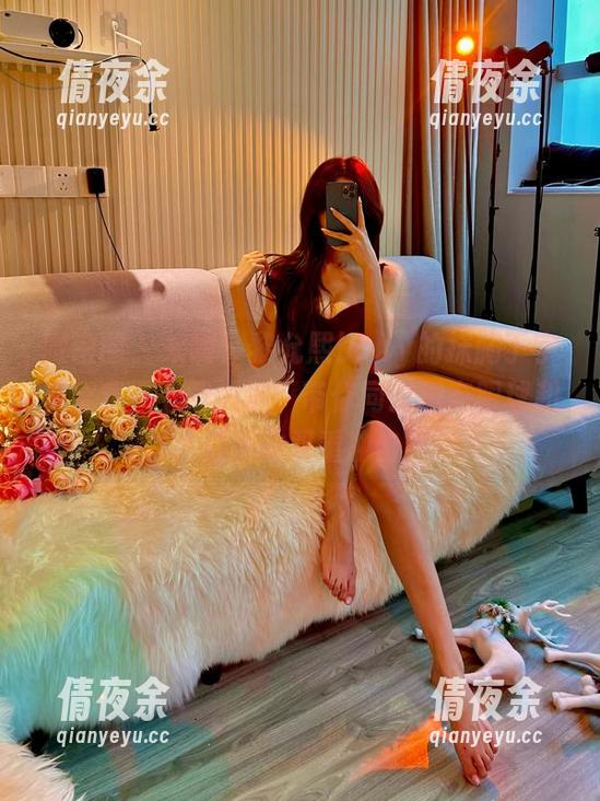 微密圈 - 来啊！黎允熙baby的抹胸丁字裤全集，下载一波，带你同时拥有眼球和小情绪的双重冲击！